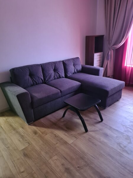 Piata Romana, metrou apartament  3 camere